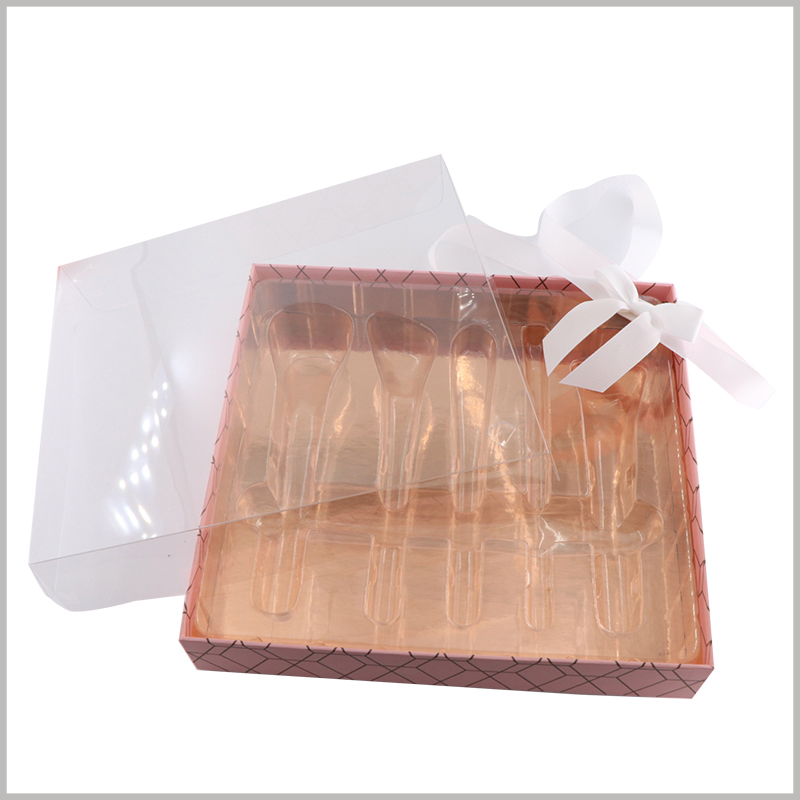 5 sticks makeup brushes gift packaging boxes with clear windows. The inside of the box uses transparent blister as an insert, and consumers can directly see the style of the bottom of the box.