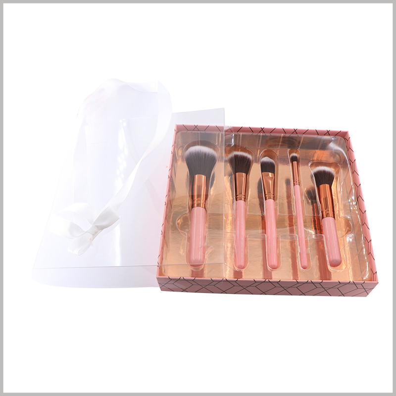 5 sticks of makeup brushes gift packaging boxes with windows. The transparent blister can not only play the role of fixing cosmetic brushes, but also play a role of decoration and beauty to the interior of cosmetic boxes.