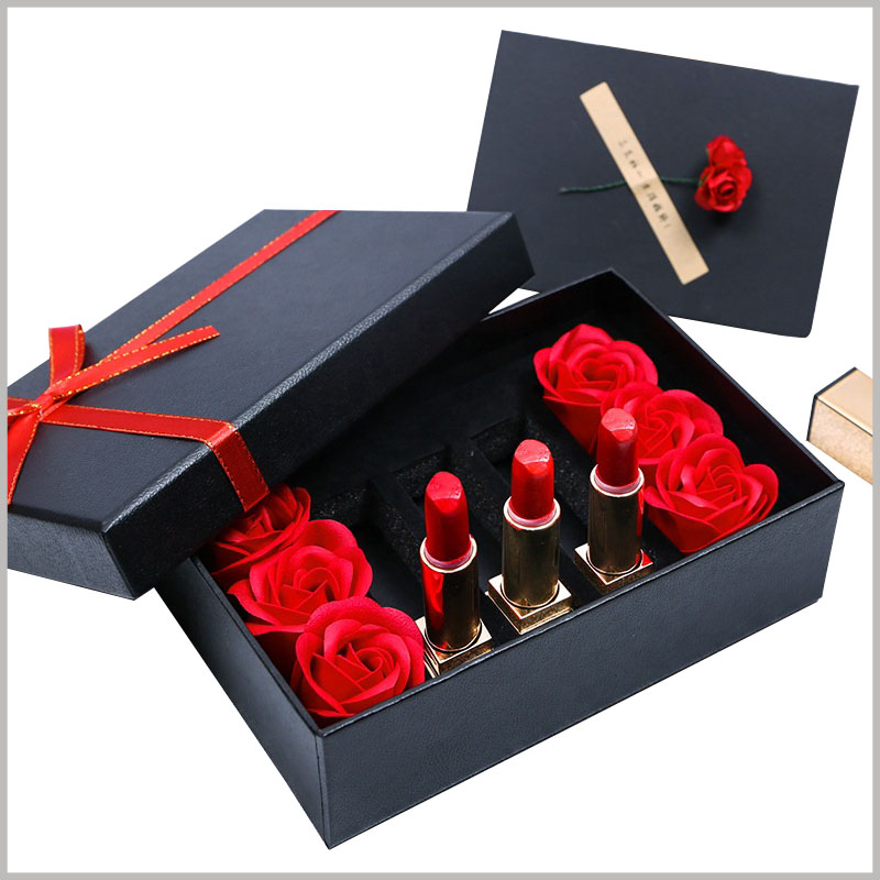 Custom Black lipstick gift boxes with flowers. Customized lipstick packaging boxes are decorated with gift bows and roses to make people who receive gifts even happier.