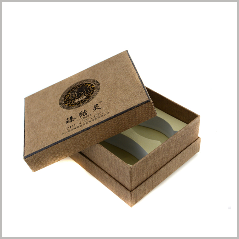 Custom cardboard packaging for shampoo box set. The uniqueness of custom packaging will promote product features and publicity and brand building.