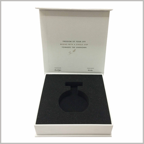 Custom white cardboard perfume boxes with sponge insert. The hollow shape of the sponge is exactly the same as that of the perfume, which makes the sponge and perfume match perfectly and the product is fully protected.