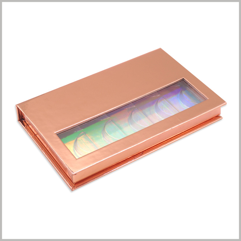 Gold cardboard boxes for 5 pairs of eyelash packaging.As a laminated paper, the gold cardboard is completely wrapped on the surface of the box, increasing the luxurious feeling and visual experience of the packaging.