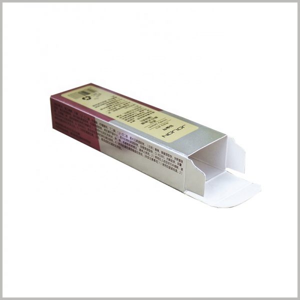 Printed small packaging for single lip gloss boxes. This packaging box is made of single layer cardboard with 128g chrome paper on the surface to realize the printing