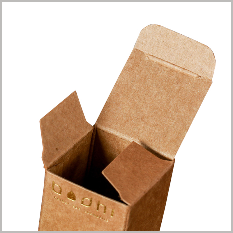 Small kraft paper packaging for 10ml essential oil boxes. Custom packaging is foldable, which can reduce the packaging space and transportation costs.