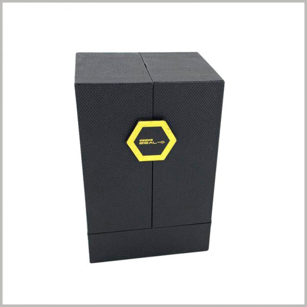 Custom black cardboard boxes for perfume packaging.The front of the perfume packaging has a similar "button" design to reflect the brand message. This is a very rare but effective design.