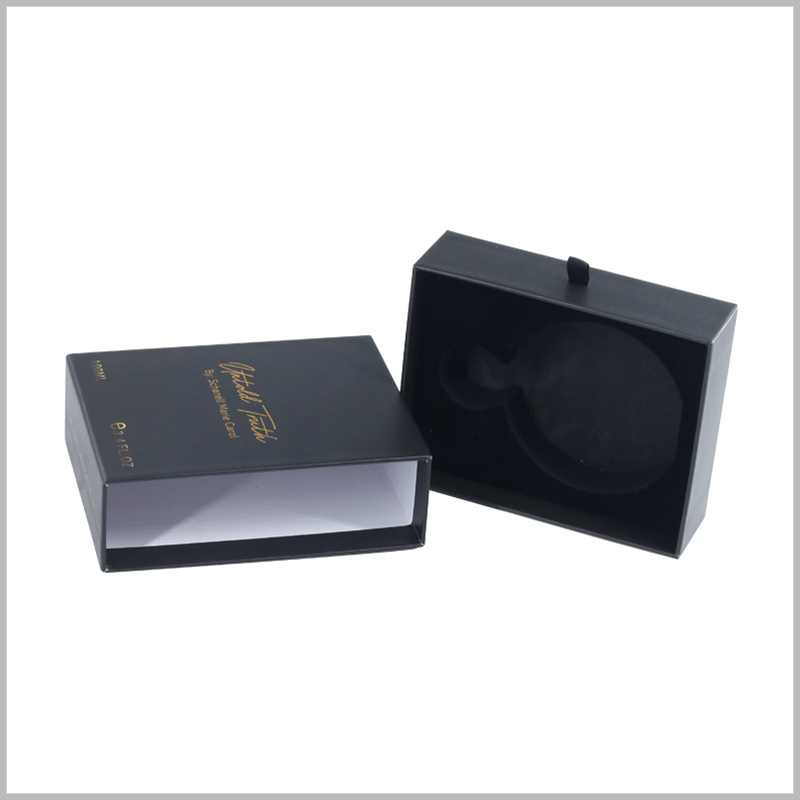 black small drawer boxes for perfumes packaging. The drawer package can slide the inner box, so that the package can be easily opened to take out the products inside.