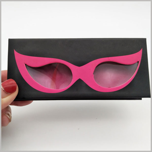 creative black cardboard eyelash packaging with windows, The lens is transparent plastic and you can directly see the false eyelashes inside the box.