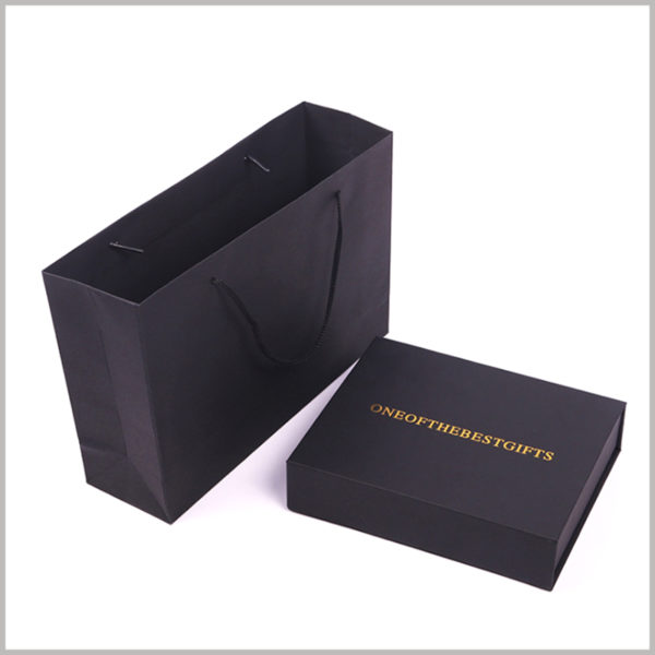 custom black cardboard gift boxes for three of lipstick set, Both gift boxes and gift bags are available for you, both are custom packaging of the highest quality.