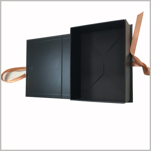 custom black cardboard gift boxes packaging for hair bundles.The cardboard boxes are specially structured and the packaging is foldable.