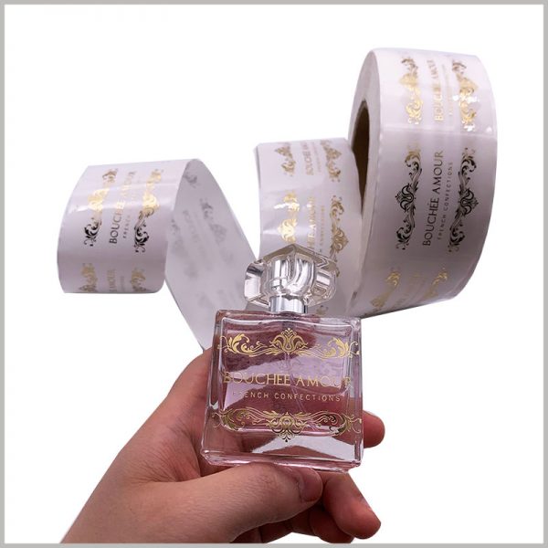custom clear gold foil labels for perfume bottles. The transparent label does not affect the transparency and display effect of the perfume bottle, which is a very good way.