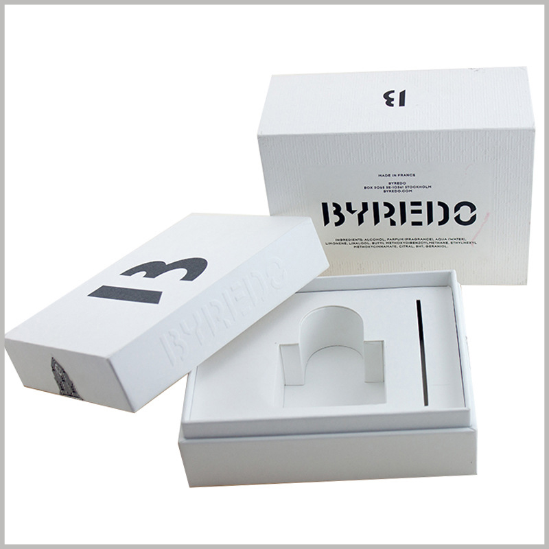 White small cardboard gift boxes for perfume packaging