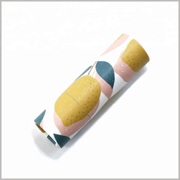 empty tube packaging for lipstick. Printing the creative patterns and contents related to the product on the paper tube increases the attractiveness of the product.