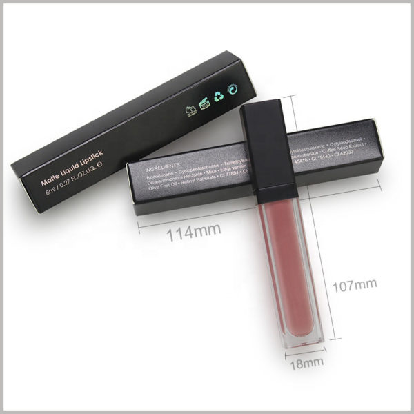 foldable black packaging for single lip gloss boxes. The customized lip gloss tube packaging has a black theme, and the believed product content and brand information are printed on the surface of the box.