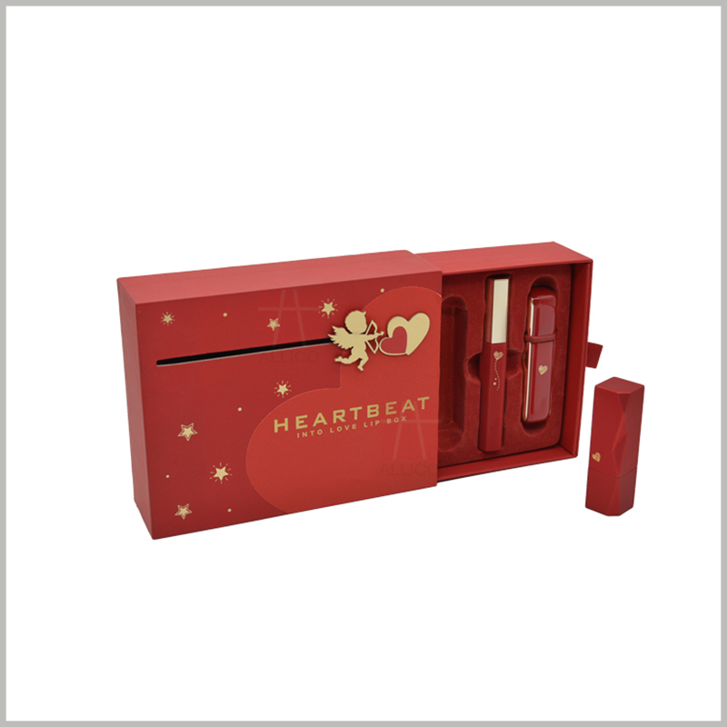 lipstick gift boxes wholesale. The cosmetic packaging comes in a blister to secure the lipstick bottle.