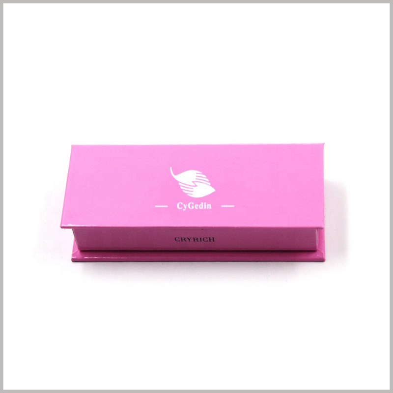 liquid lipstick packaging boxes with logo. The brand name and logo need to be reflected in the most eye-catching position of the box, so the brand name can be hot silver printed on the top of the cardboard boxes.