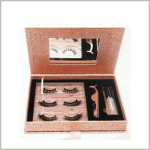 luxury eyelash packaging boxes set with mirror.The inside of the cosmetic boxes has a mirror, which is very practical and will become an important factor influencing the purchase of eyelashes by customers.