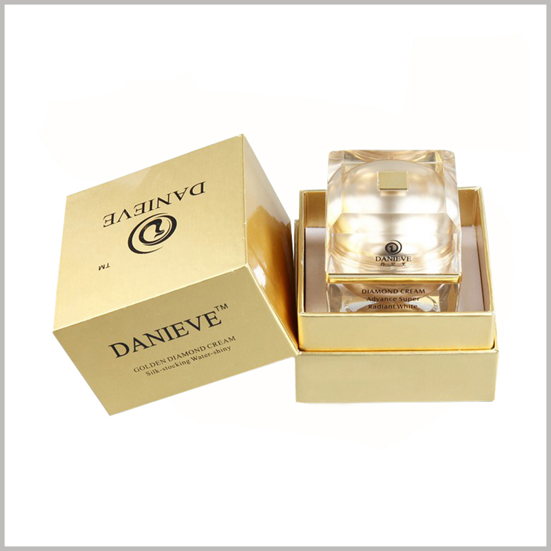 square gold cardboard boxes for facial cream jar packaging. The packaging of skin care products has a golden visual appearance, which further reflects the value of skin care products.