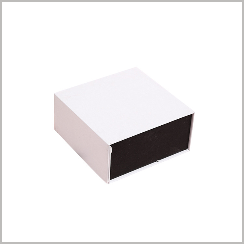 white cardboard perfume boxes packaging. The material with high hardness ensures the firmness and pressure resistance of the packaging, and can play a better protective effect.