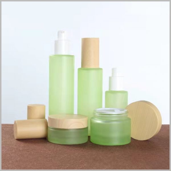 wholesale green glass bottles for skin care products.Use different types of skin care products to provide you with perfect product solutions.