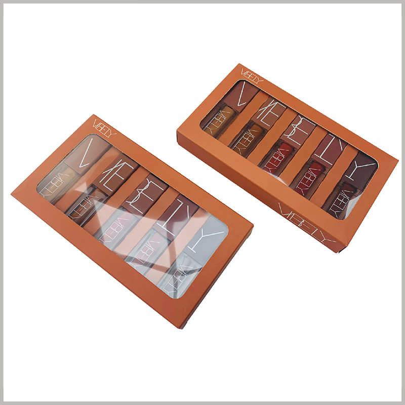 windows packaging for lip gloss of 5 bottles. There is a paper insert inside the lip gloss packaging, which can hold the lip gloss bottle in a specific position.
